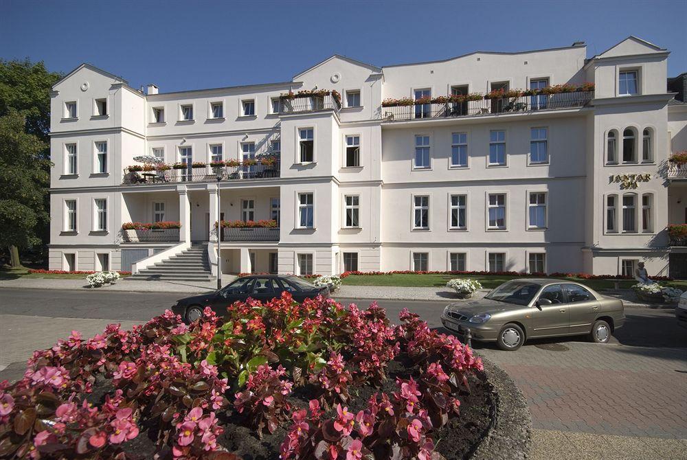 Hotel Jantar & By Zdrojowa 3*